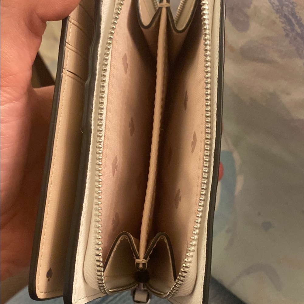 Kate Spade Wallet - Picture 4 of 5